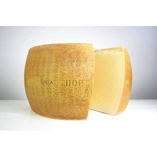 Parmesan "Parmigiano Reggiano DOP", Kuh/Roh/Hart/T